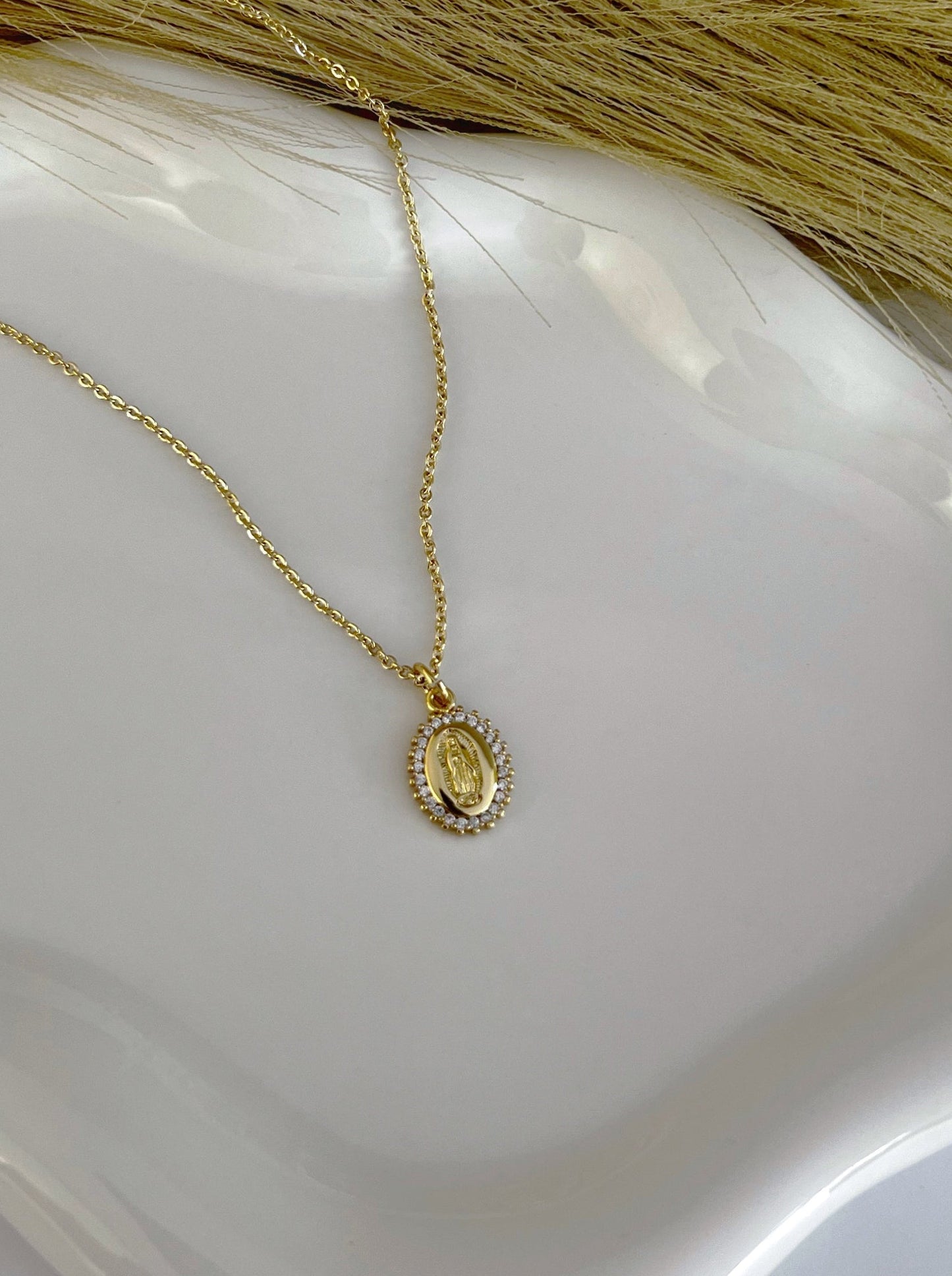 Mini virgen de Guadalupe Necklace
