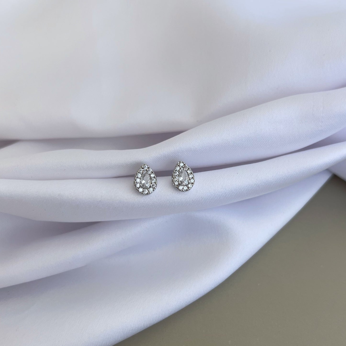 Halo Crystal Gota Earrings