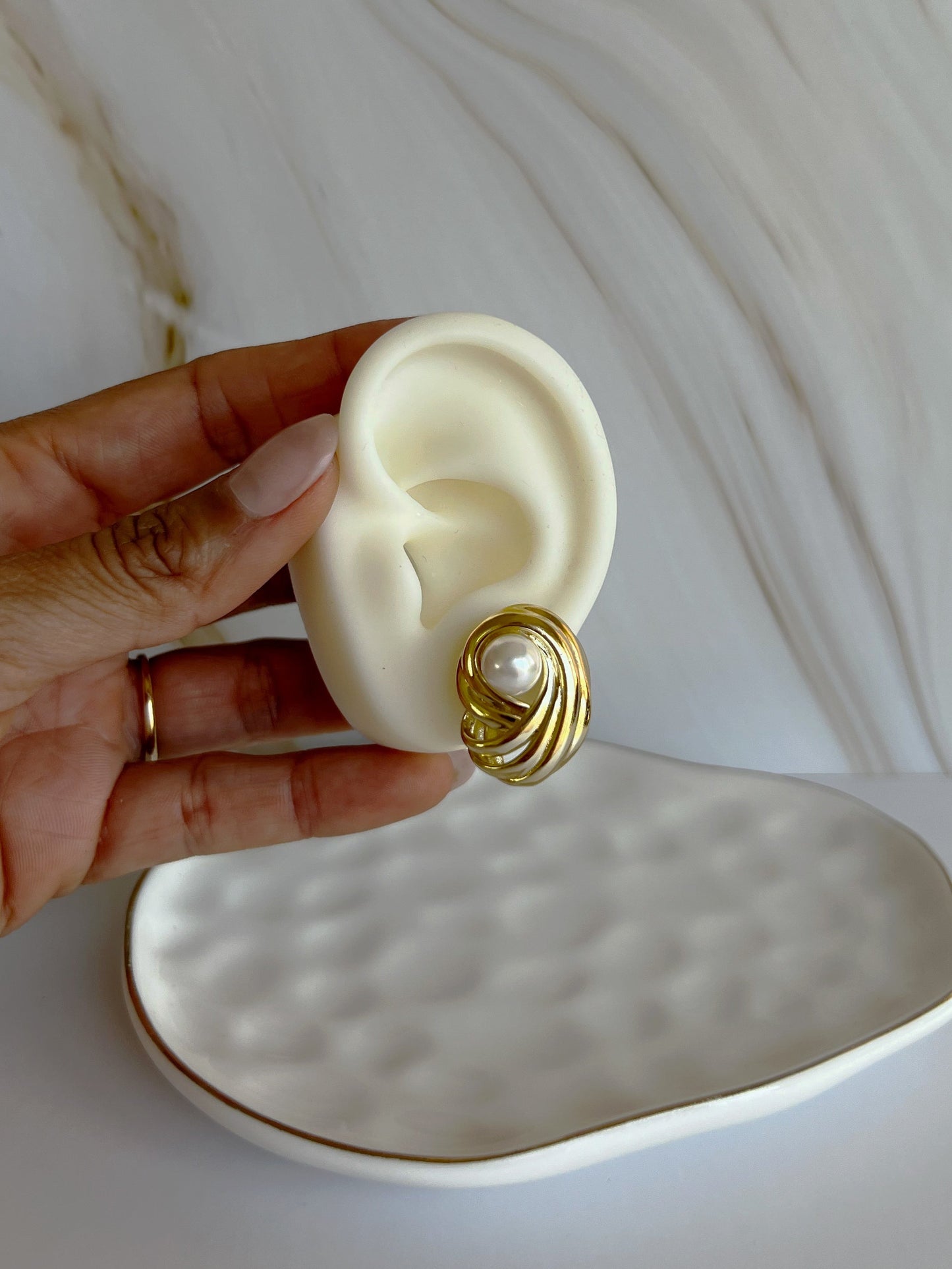 Shell Earring