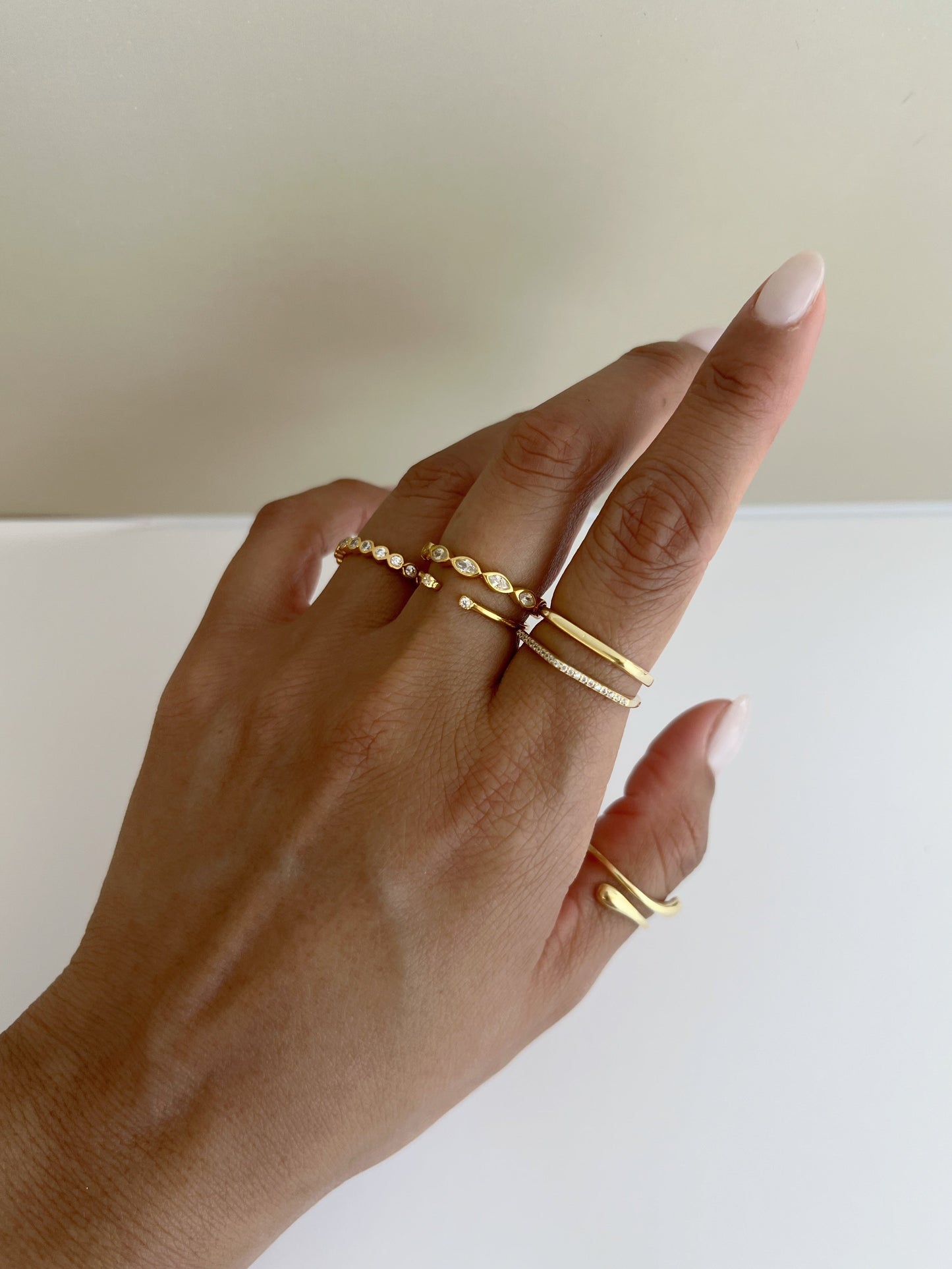 Line Gold Ring