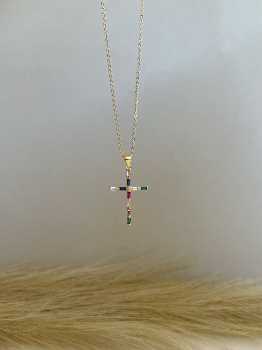 Arcoíris Cruz Necklace