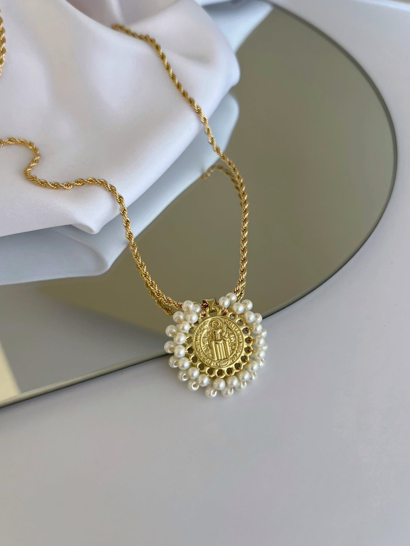 San Benito bordado Necklace