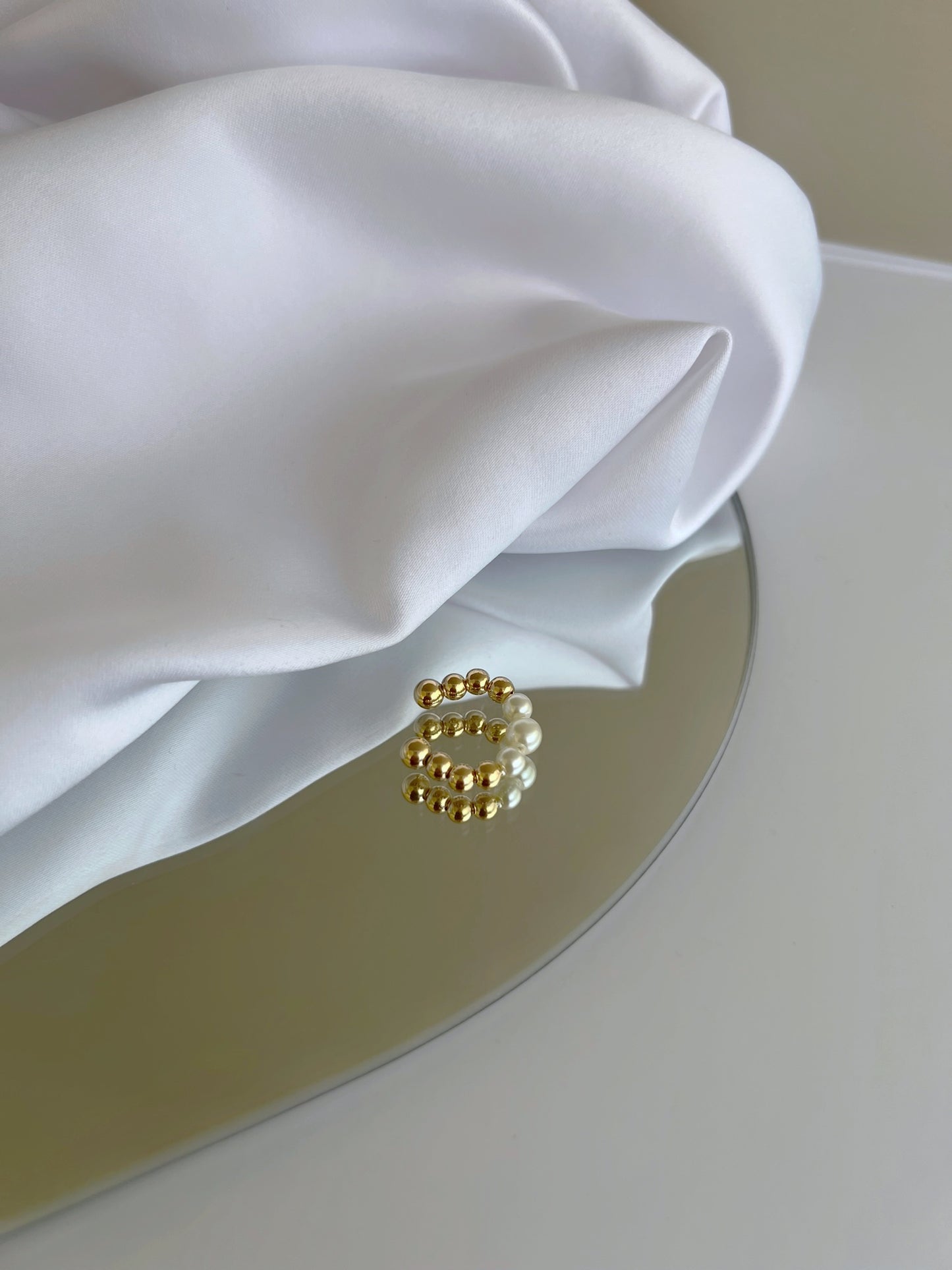 Amara Earcuff