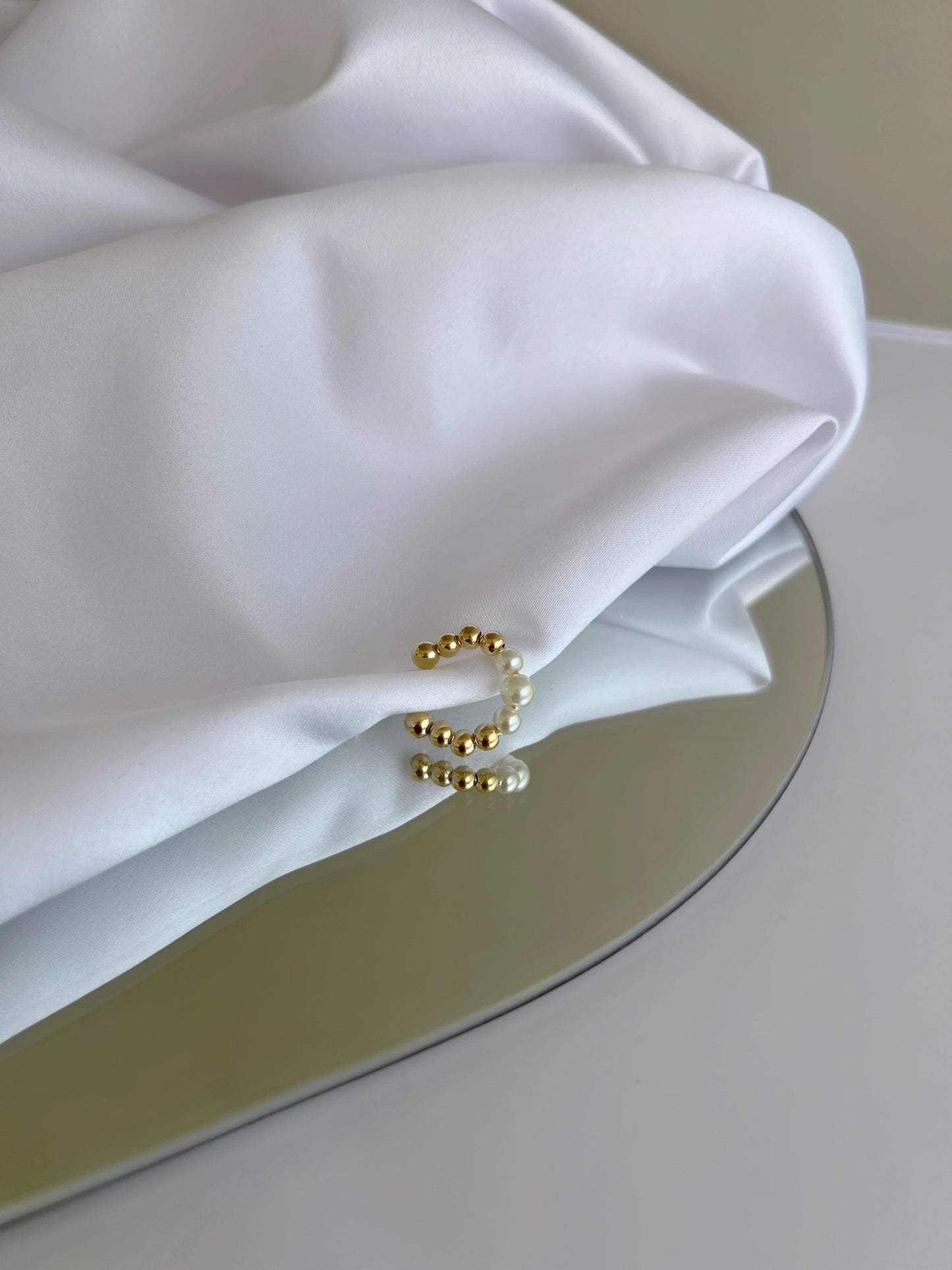 Amara Earcuff