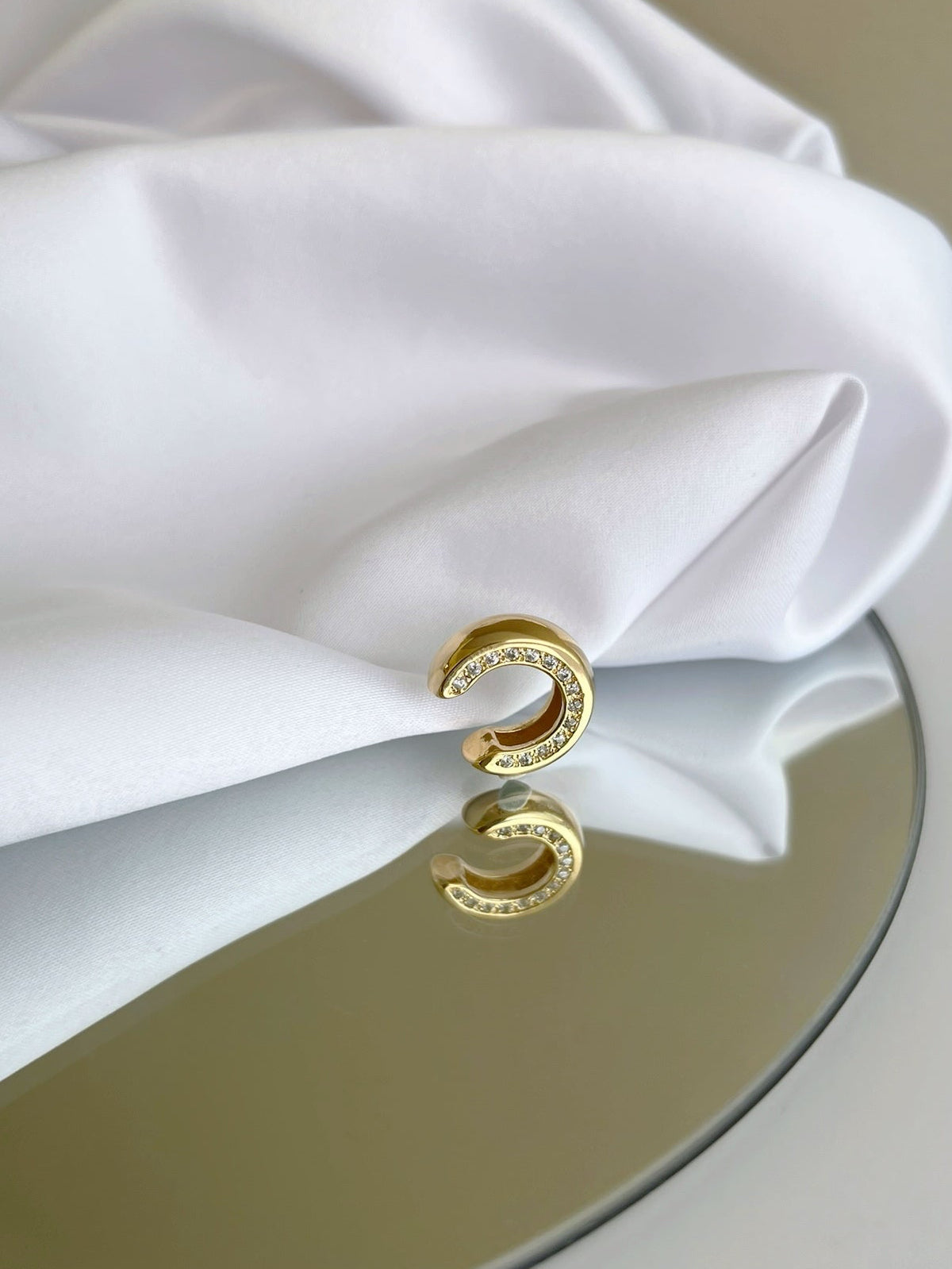 Icon Earcuff