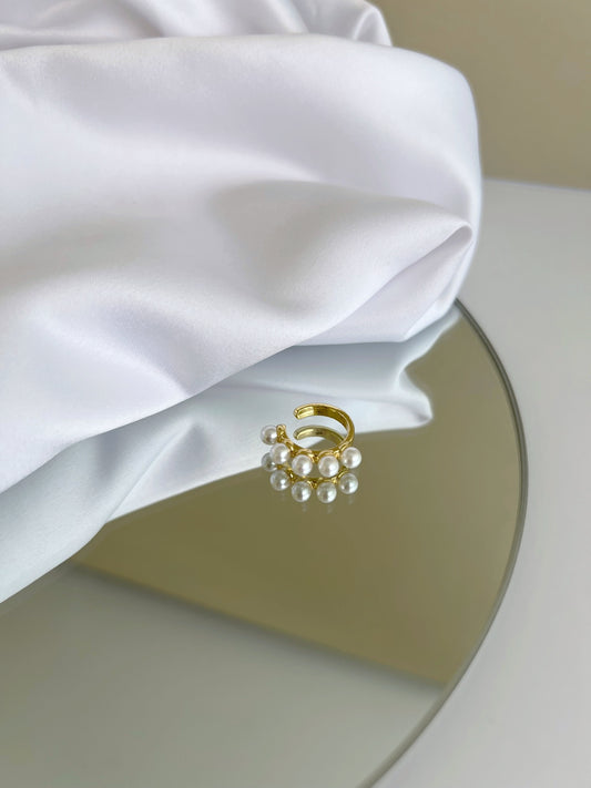 Pearl Earcuff