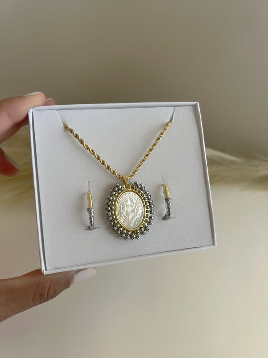 San Benito bordado Set
